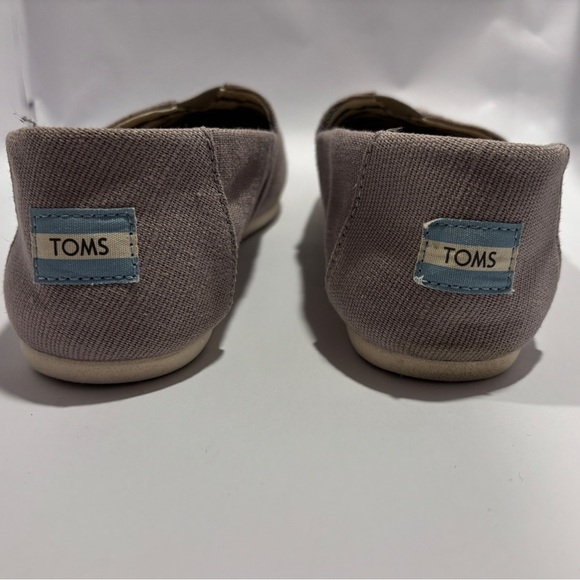 Women’s 8.5 Toms - Picture 2 of 4